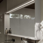 Specchio rettangolare Nest con cornice e illuminazione integrata  - Ideagroup